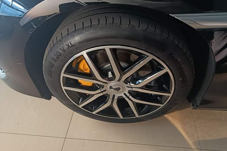 Used Denza Z9GT 2024 1100 Four-Wheel Drive Max Edition Left Front Wheel Hub