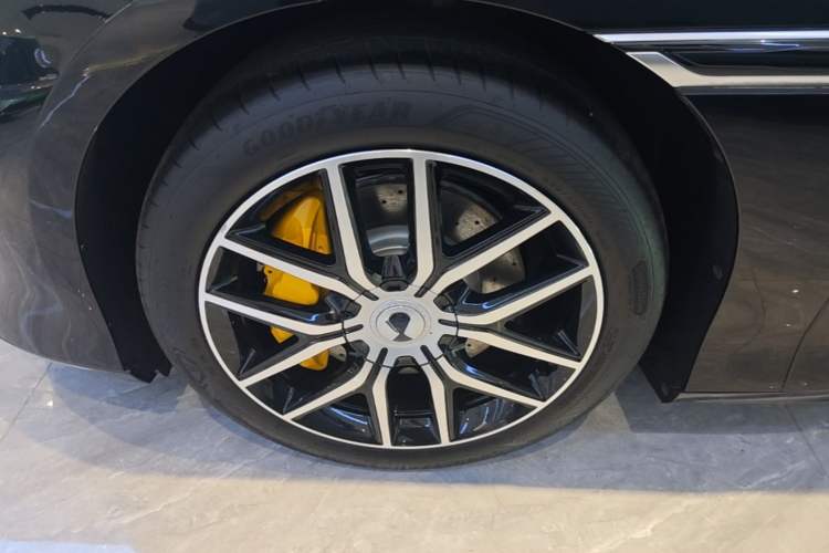 Used Denza Z9GT 2024 1100 Four-Wheel Drive Max Edition Left Front Wheel Hub