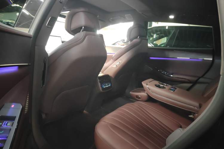 Used Denza Z9GT 2024 1100 4x4 Max First Edition Left Rear Seat