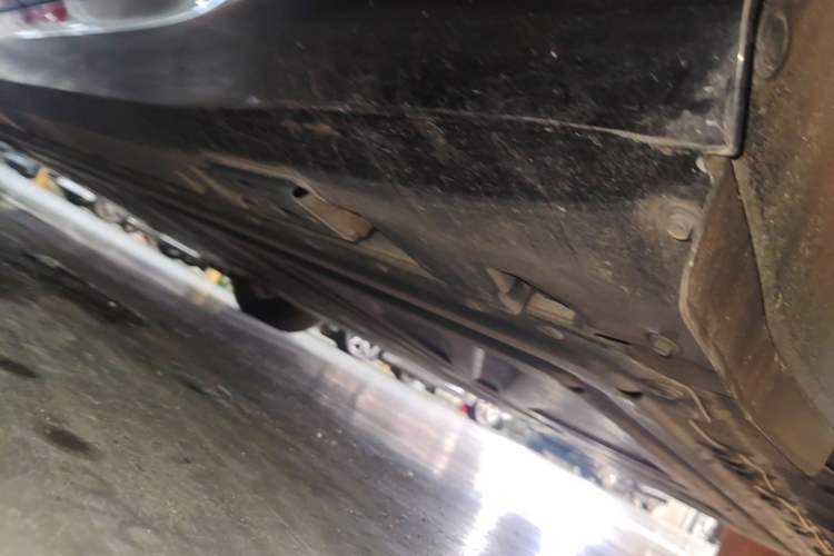 Used Denza Z9GT 2024 630 All-Wheel Drive Max Edition Left Side Sill