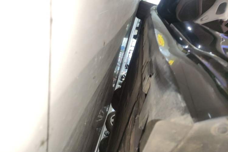 Used Denza Z9GT 2024 1100 Four-Wheel Drive Max Edition Left Side Sill