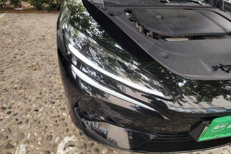 Used Denza Z9GT 2024 1100 Four-Wheel Drive Ultra Version Right Front Headlight