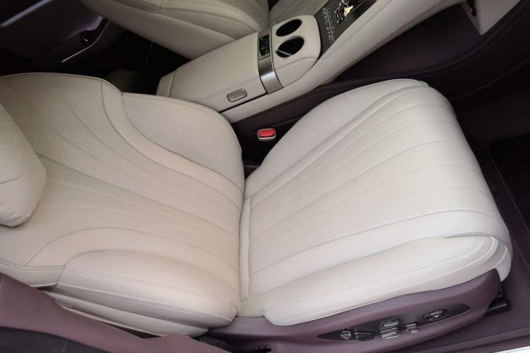 Used Denza Z9GT 2024 1100 Four-Wheel Drive Ultra Version Right Front Seat