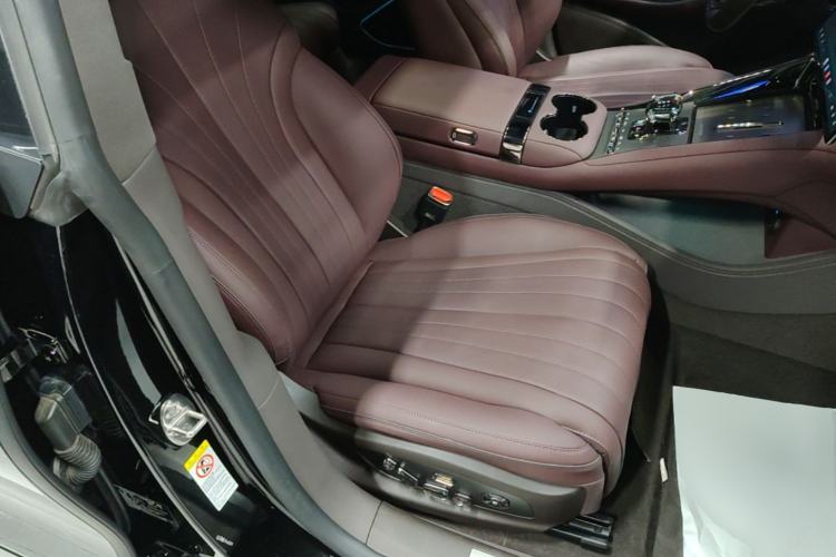 Used Denza Z9GT 2024 1100 Four-Wheel Drive Ultra Version Right Front Seat