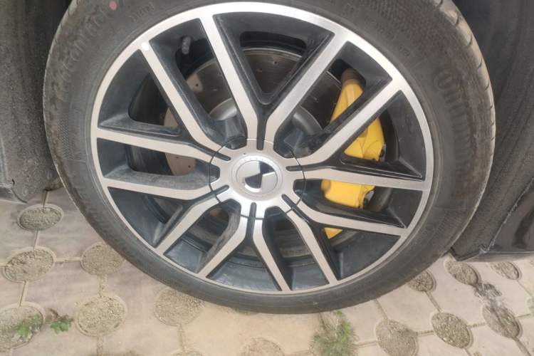 Used Denza Z9GT 2024 1100 Four-Wheel Drive Max Edition Right Front Wheel Hub