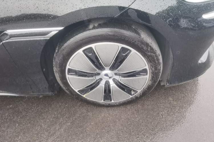 Used Denza Z9GT 2024 1100 4x4 Max First Edition Right Front Wheel Hub