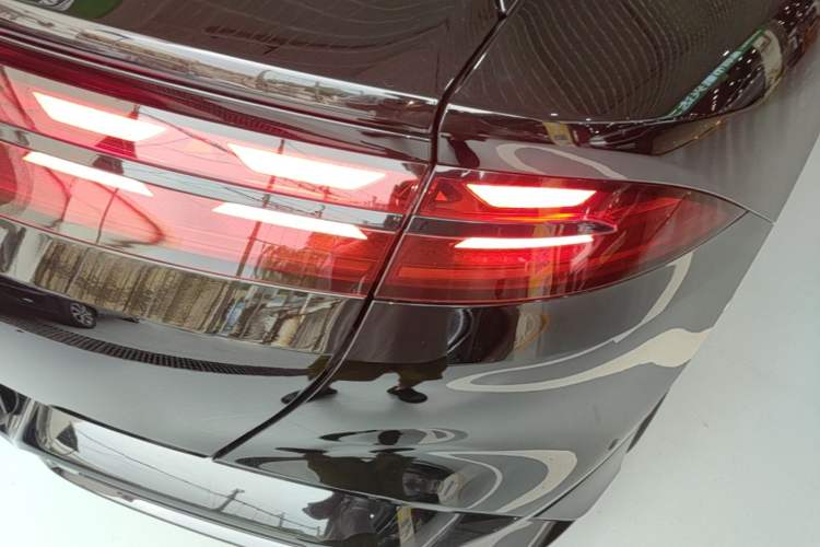 Used Denza Z9GT 2024 1100 Four-Wheel Drive Ultra Version Right Rear Taillight