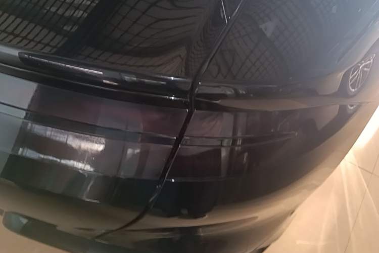 Used Denza Z9GT 2024 1100 Four-Wheel Drive Max Edition Right Rear Taillight