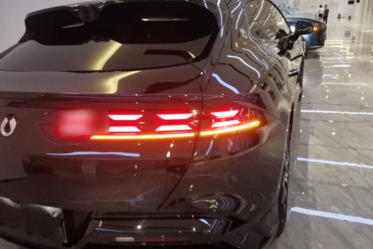 Used Denza Z9GT 2024 1100 Four-Wheel Drive Max Edition Right Rear Taillight