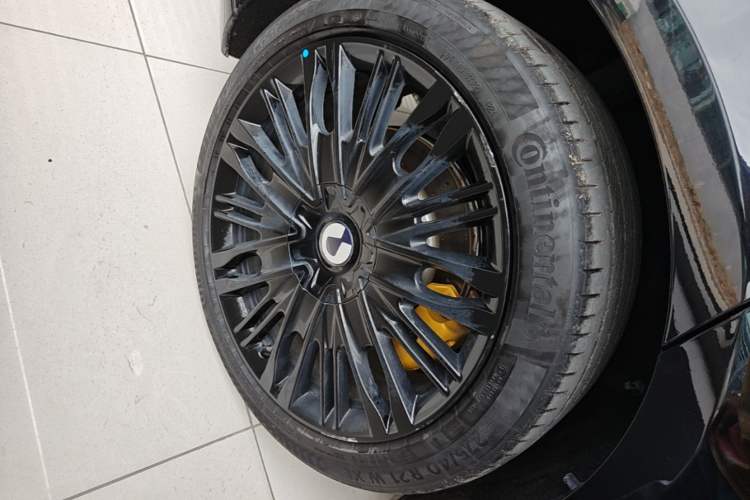 Used Denza Z9GT 2024 1100 Four-Wheel Drive Max Edition Right Rear Wheel Hub