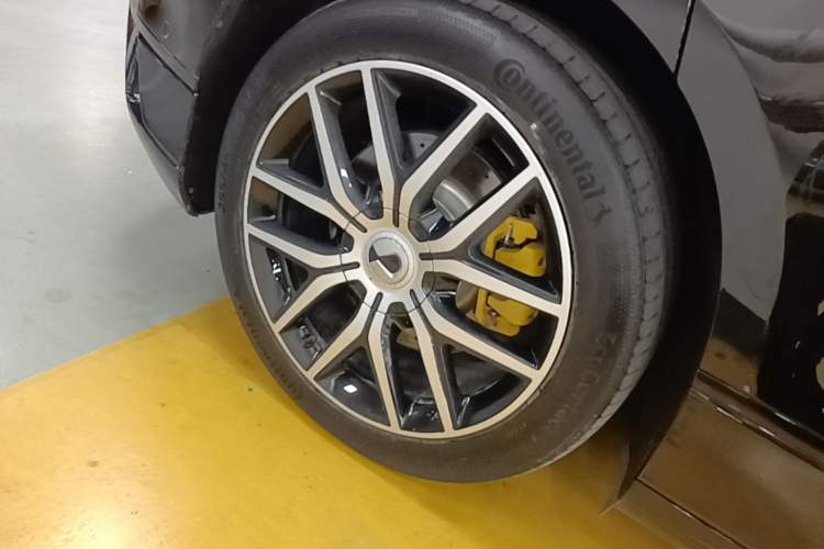 Used Denza Z9GT 2024 1100 Four-Wheel Drive Max Edition Right Rear Wheel Hub