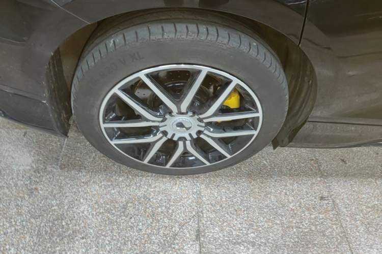 Used Denza Z9GT 2024 1100 4x4 Pro Version Right Rear Wheel Hub