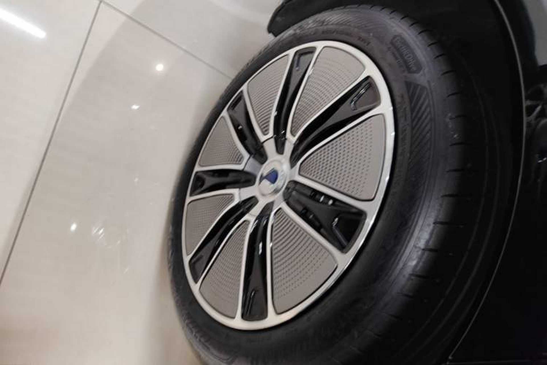 Used Denza Z9GT 2024 1100 4x4 Max First Edition Right Rear Wheel Hub