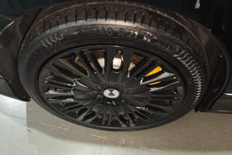 Used Denza Z9GT 2024 1100 4x4 Ultra First Edition Right Rear Wheel Hub