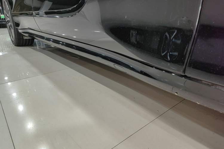 Used Denza Z9GT 2024 1100 Four-Wheel Drive Max Edition Right Side Sill