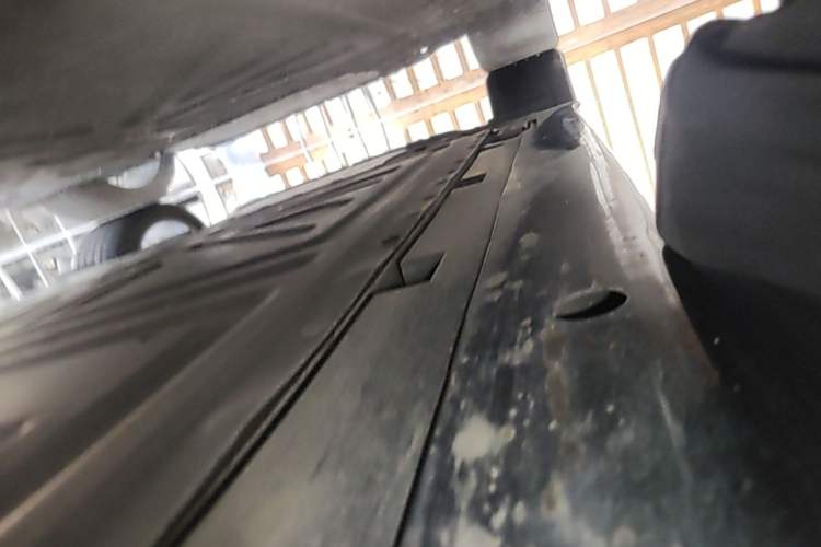 Used Denza Z9GT 2024 630 All-Wheel Drive Max Edition Right Side Sill