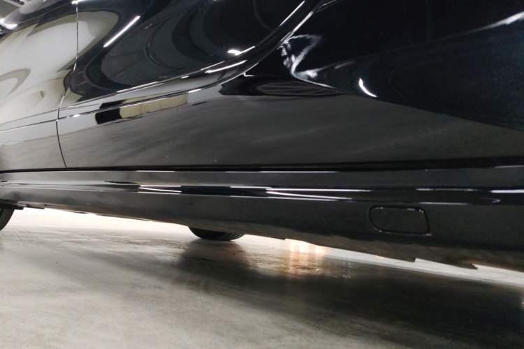 Used Denza Z9GT 2024 1100 Four-Wheel Drive Max Edition Right Side Sill