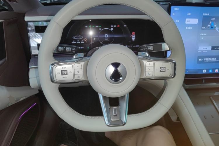 Used Denza Z9GT 2024 1100 Four-Wheel Drive Ultra Version Steering Wheel