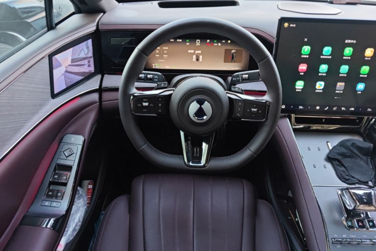 Used Denza Z9GT 2024 1100 4x4 Ultra First Edition Steering Wheel