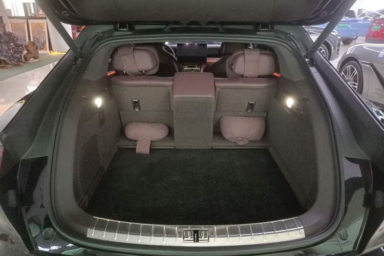 Used Denza Z9GT 2024 1100 Four-Wheel Drive Max Edition Trunk