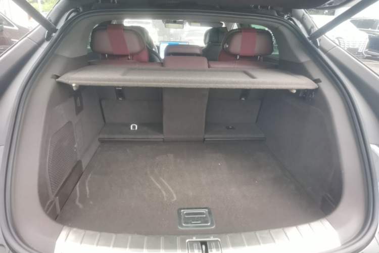 Used Denza Z9GT 2024 1100 4x4 Max First Edition Trunk