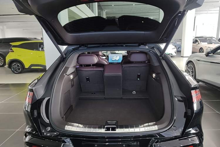 Used Denza Z9GT 2024 1100 Four-Wheel Drive Max Edition Trunk