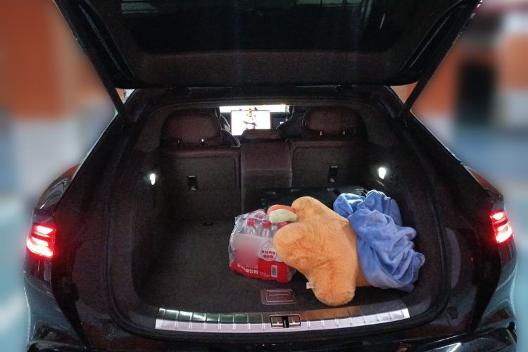 Used Denza Z9GT 2024 1100 4x4 Max First Edition Trunk