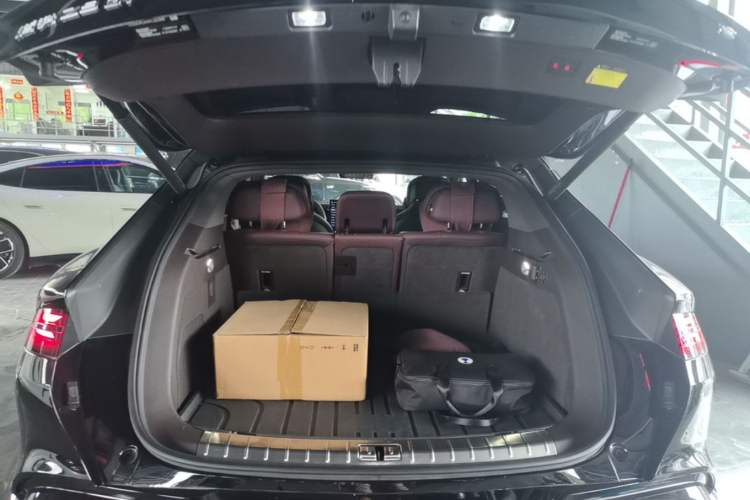 Used Denza Z9GT 2024 1100 Four-Wheel Drive Ultra Version Trunk