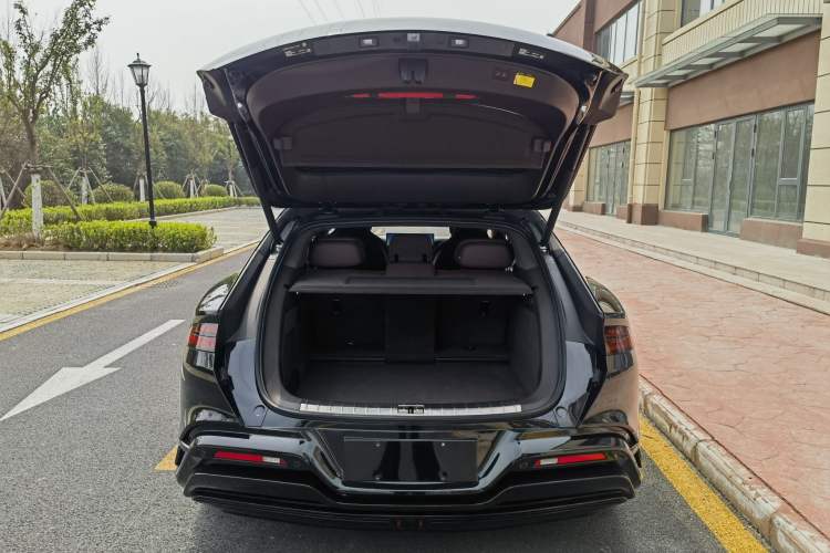 Used Denza Z9GT 2024 1100 Four-Wheel Drive Max Edition Trunk