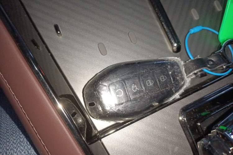 Used Denza Z9GT 2024 1100 Four-Wheel Drive Max Edition Vehicle Key