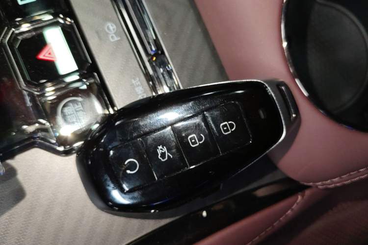 Used Denza Z9GT 2024 1100 Four-Wheel Drive Ultra Version Vehicle Key