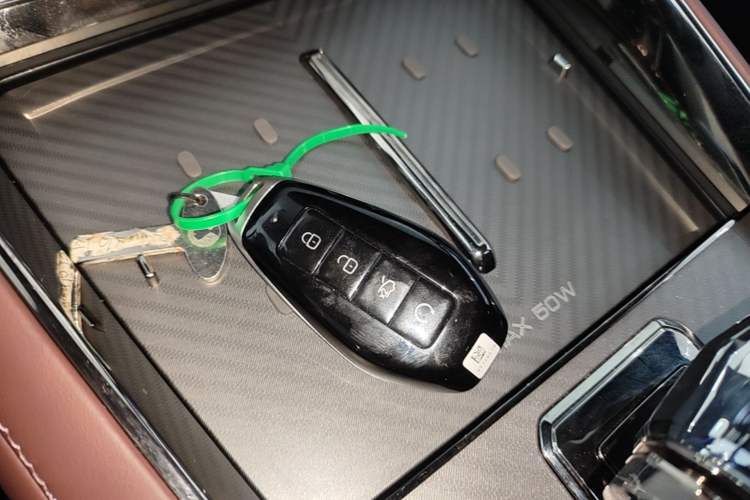 Used Denza Z9GT 2024 1100 Four-Wheel Drive Max Edition Vehicle Key