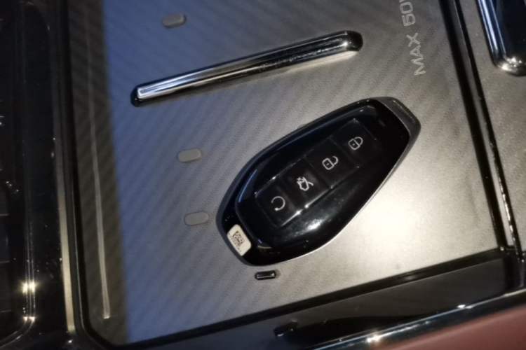 Used Denza Z9GT 2024 1100 Four-Wheel Drive Max Edition Vehicle Key