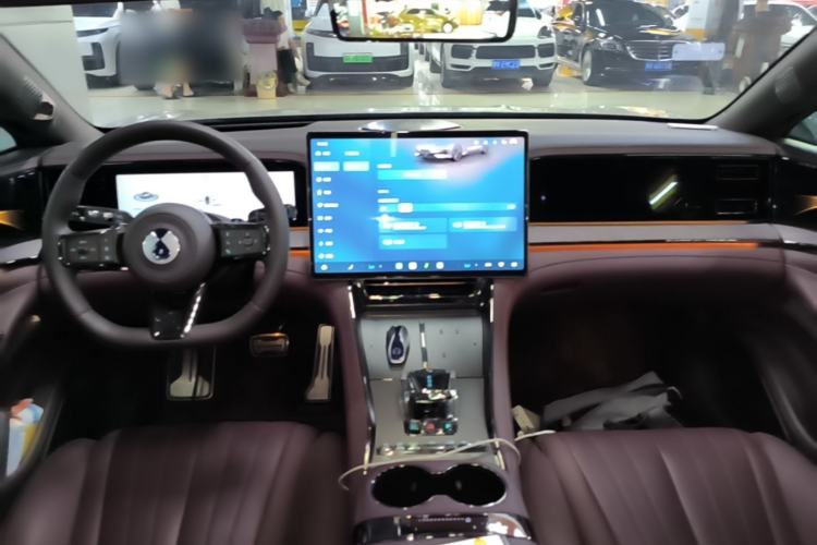 Used Denza Z9GT 2024 1100 Four-Wheel Drive Max Edition Center Console