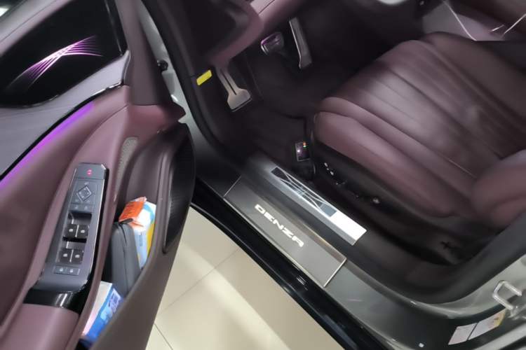 Used Denza Z9GT 2024 1100 Four-Wheel Drive Max Edition Driver Seat