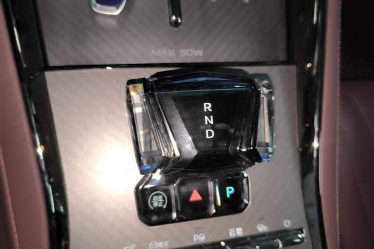 Used Denza Z9GT 2024 1100 Four-Wheel Drive Max Edition Gear Lever