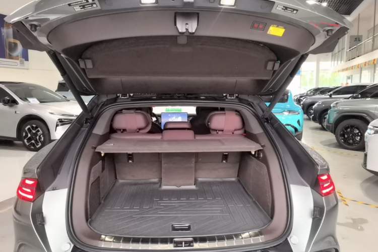 Used Denza Z9GT 2024 1100 4x4 Ultra First Edition Trunk