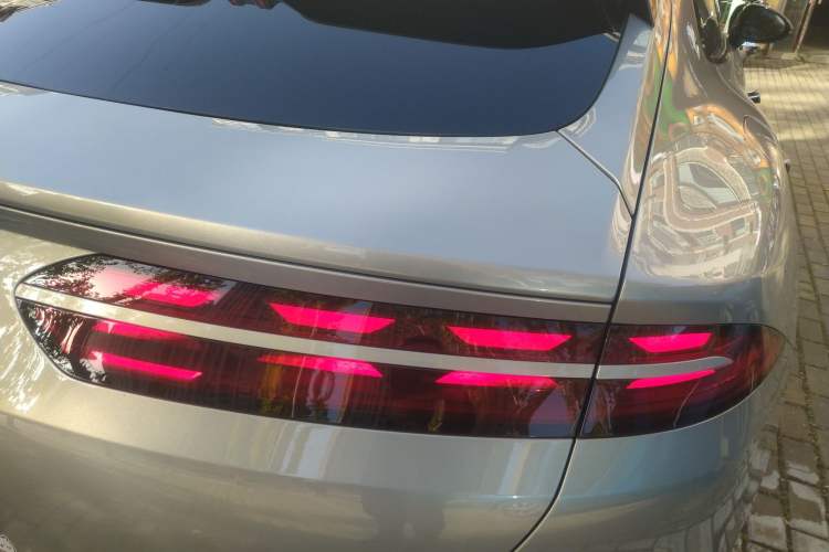 Used Denza Z9GT 2024 1100 Four-Wheel Drive Max Edition Right Rear Taillight