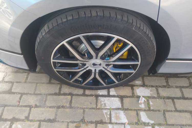 Used Denza Z9GT 2024 1100 Four-Wheel Drive Max Edition Right Rear Wheel Hub