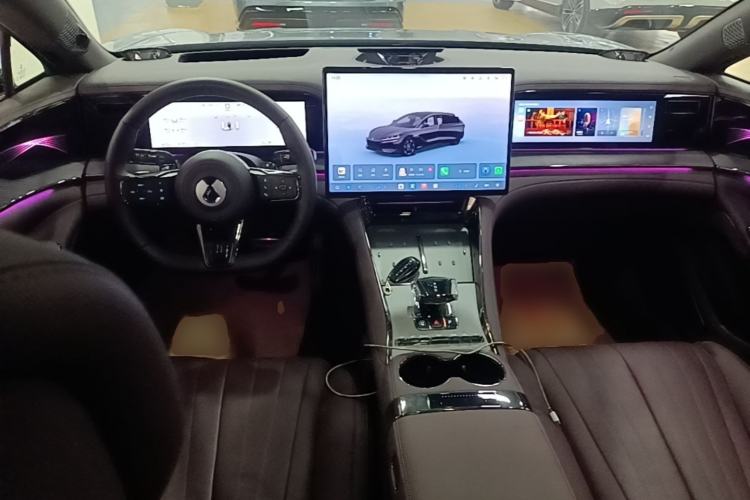 Used Denza Z9GT 2024 1100 Four-Wheel Drive Max Edition Center Console