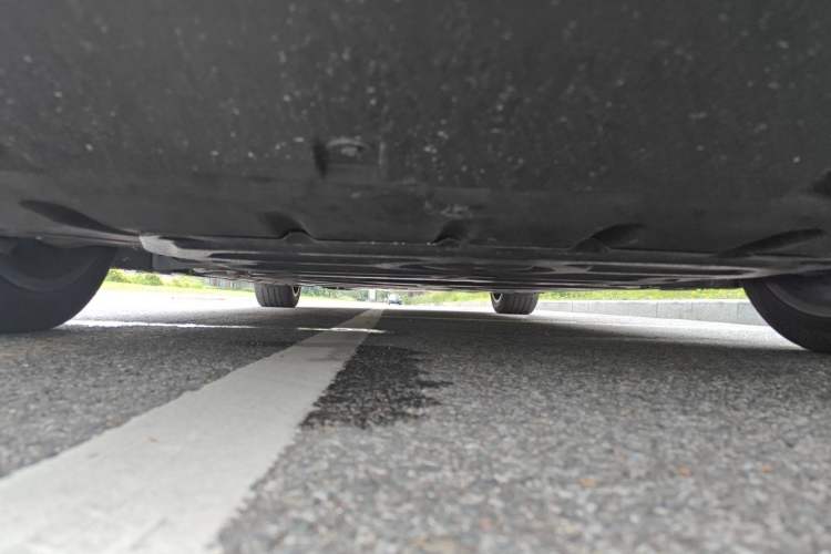 Used Denza Z9GT 2024 1100 Four-Wheel Drive Max Edition Chassis Front