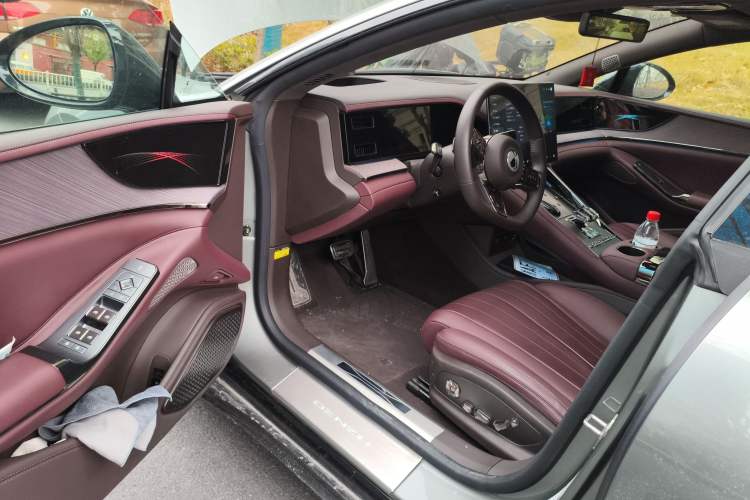 Used Denza Z9GT 2024 1100 Four-Wheel Drive Ultra Version Driver Seat