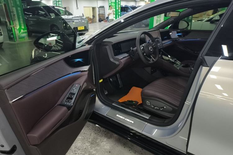 Used Denza Z9GT 2024 1100 Four-Wheel Drive Ultra Version Driver Seat