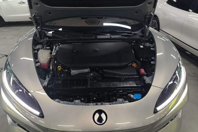 Used Denza Z9GT 2024 1100 Four-Wheel Drive Max Edition Engine Bay