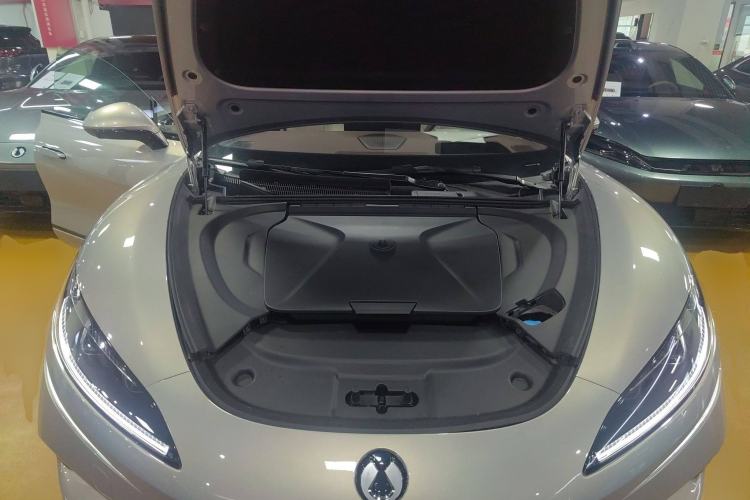 Used Denza Z9GT 2024 630 All-Wheel Drive Max Edition Engine Bay