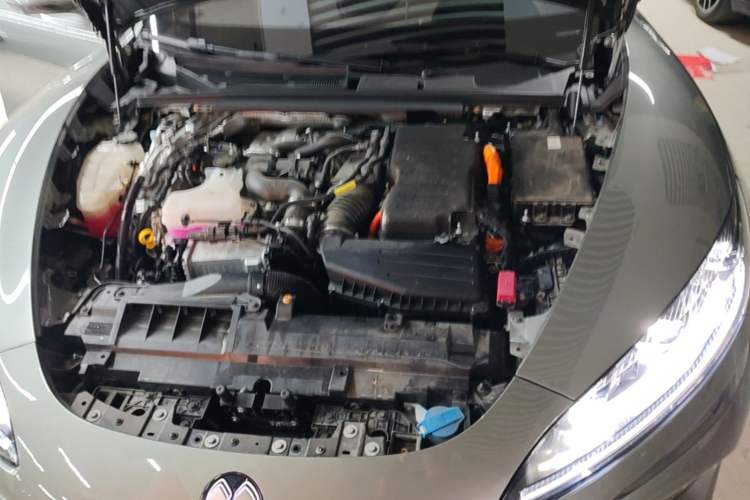 Used Denza Z9GT 2024 1100 Four-Wheel Drive Max Edition Engine Bay