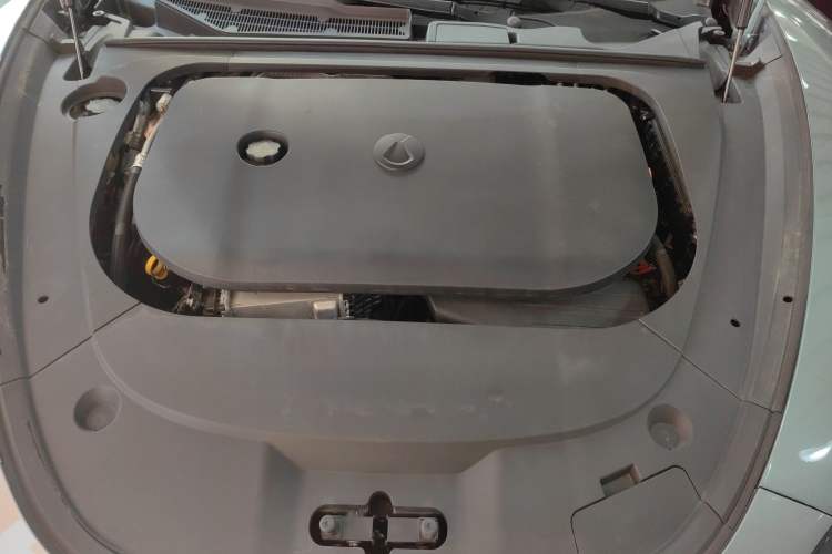 Used Denza Z9GT 2024 1100 Four-Wheel Drive Ultra Version Engine Bay