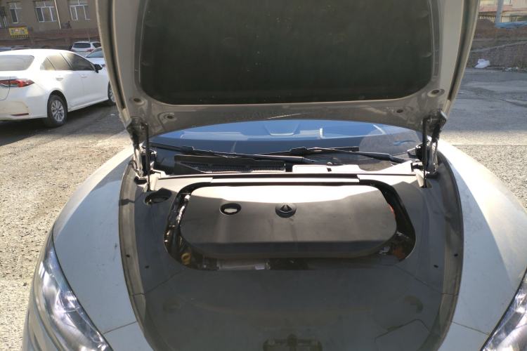 Used Denza Z9GT 2024 1100 Four-Wheel Drive Max Edition Engine Bay