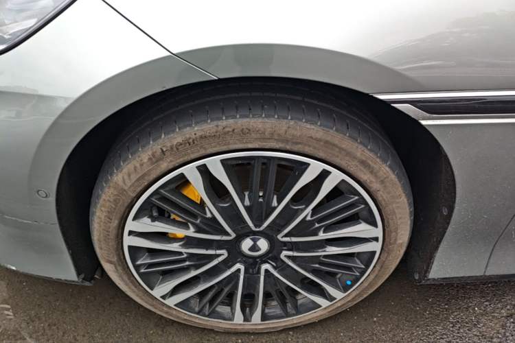 Used Denza Z9GT 2024 1100 Four-Wheel Drive Ultra Version Exterior 4