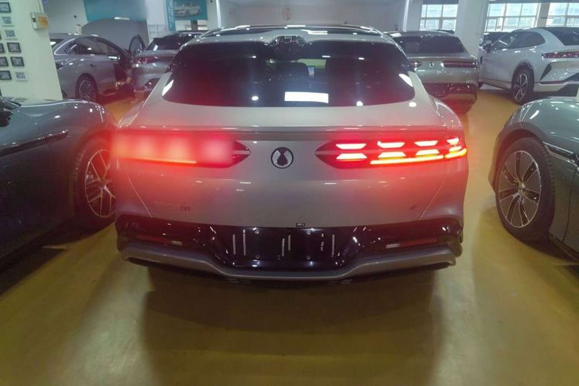 Used Denza Z9GT 2024 630 All-Wheel Drive Max Edition Exterior 4